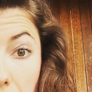 Meet your Posher, Demi